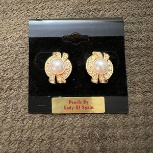 Pearl Studded Earring